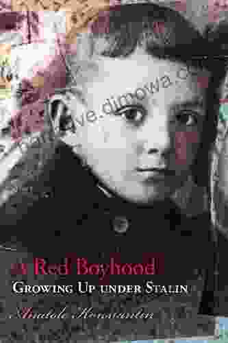 A Red Boyhood: Growing Up Under Stalin